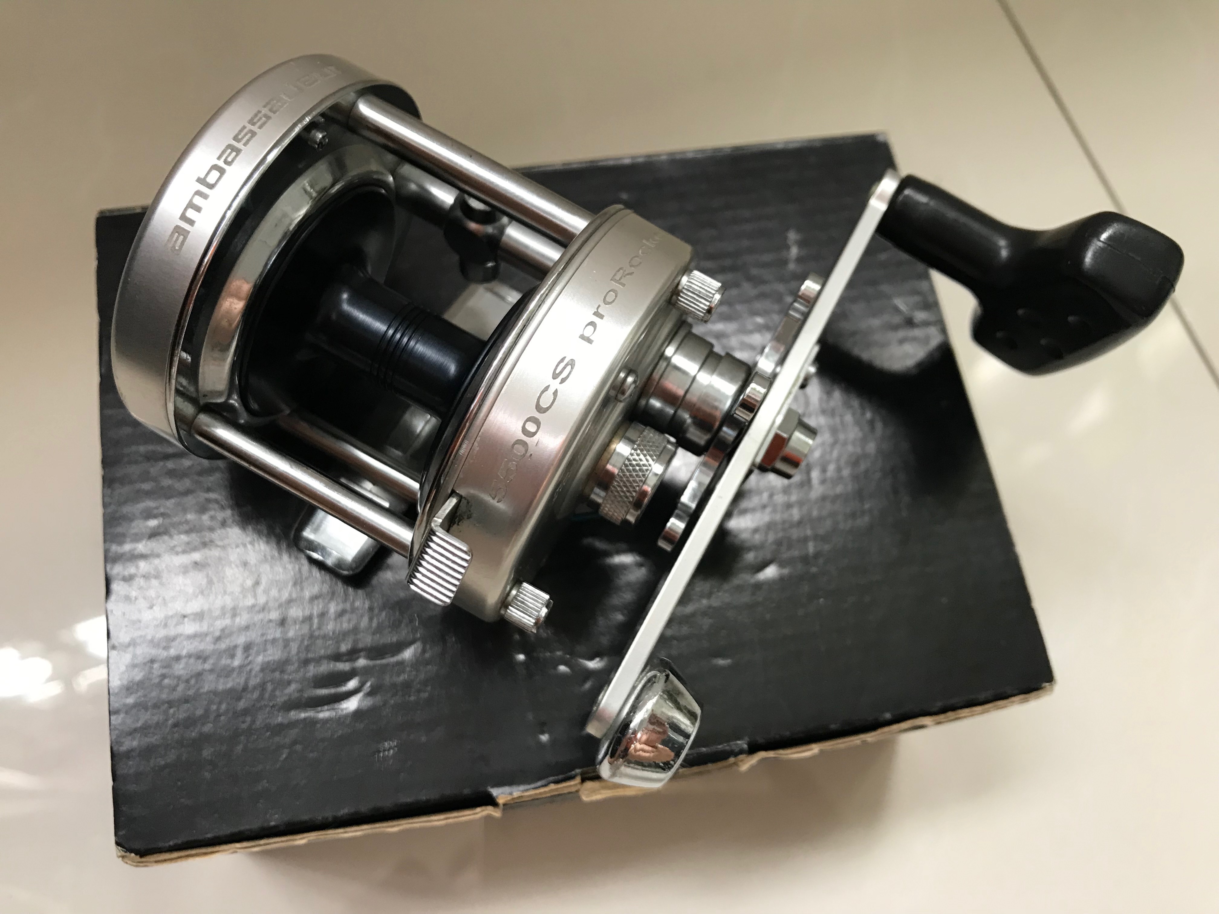 Abu Garcia Pro Rocket 5500CS Reel with Power Handle Mint (not