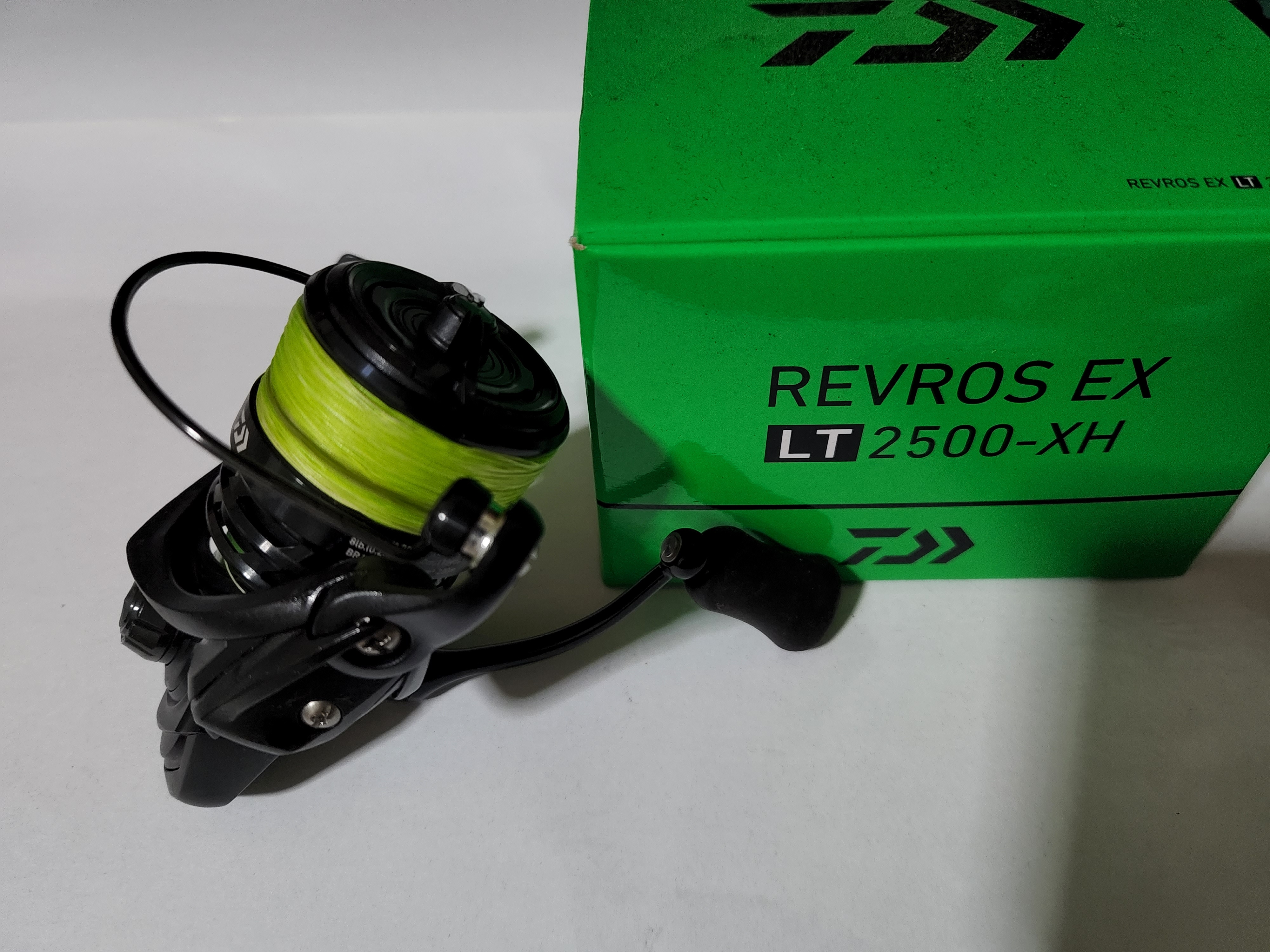 Daiwa Revros 19 LT 2500 XH: обзор, характеристики, отзывы