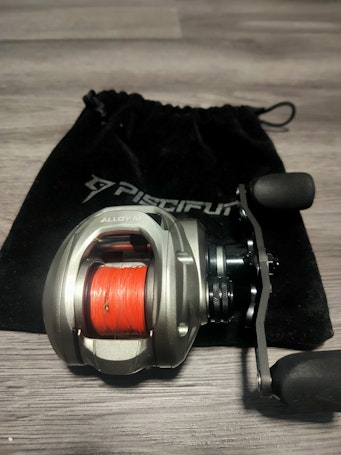 Piscifun Alloy M Right Handed BC Reel