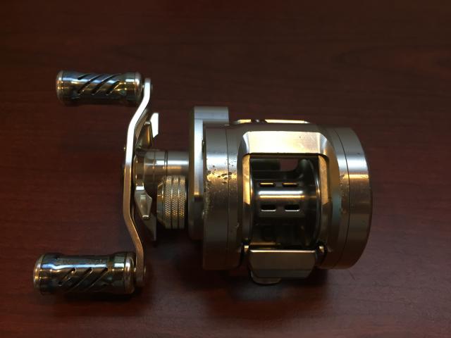 Daiwa Ryoga 1016HL with Livre Knobs. (NO DRAG CLICKER)