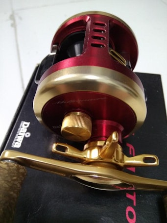 Daiwa Millionaire 103 ize + sv spool 